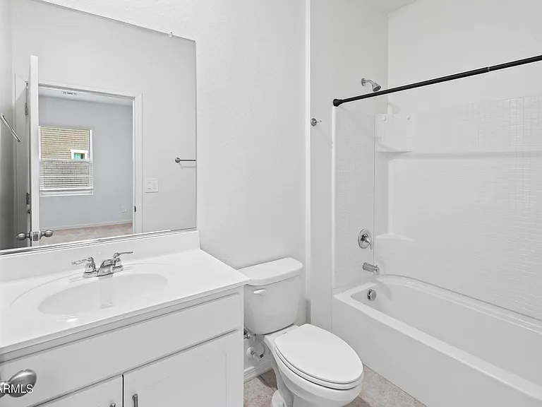 9637 W Agora Ln — Photo 11