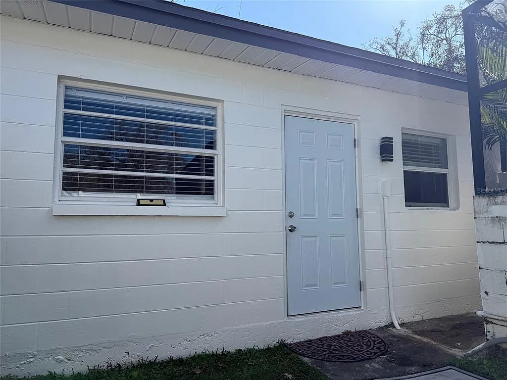 Studio, 1.0 bath, 460 sqft, $1,500 — Photo 2