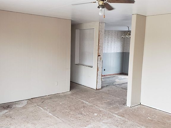 4th image of 1601 E County Road 1135 N