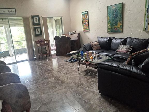 4th image of 6869 Fountains Cir