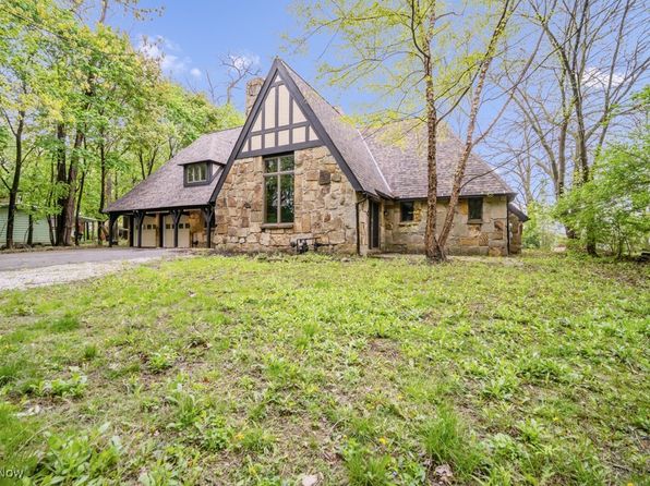 38038 Ridge Rd, Willoughby, OH 44094
