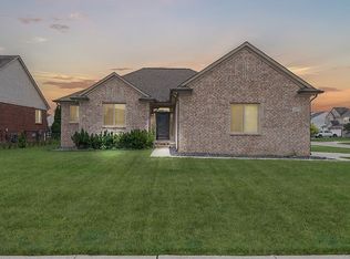 29372 Jennifer Dr, Chesterfield, MI 48051