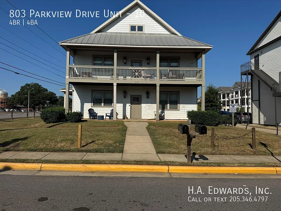 803 Parkview Dr #10