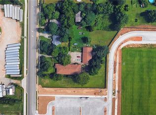 1609 S 1st St, Rogers, AR 72756