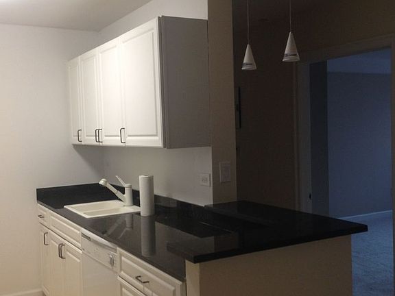 3rd image of 1400 5th Ave Frnt 4