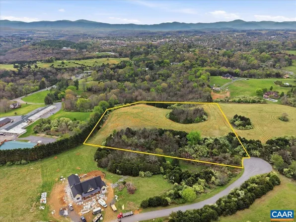9 Buckland Dr, Lexington, VA 24450