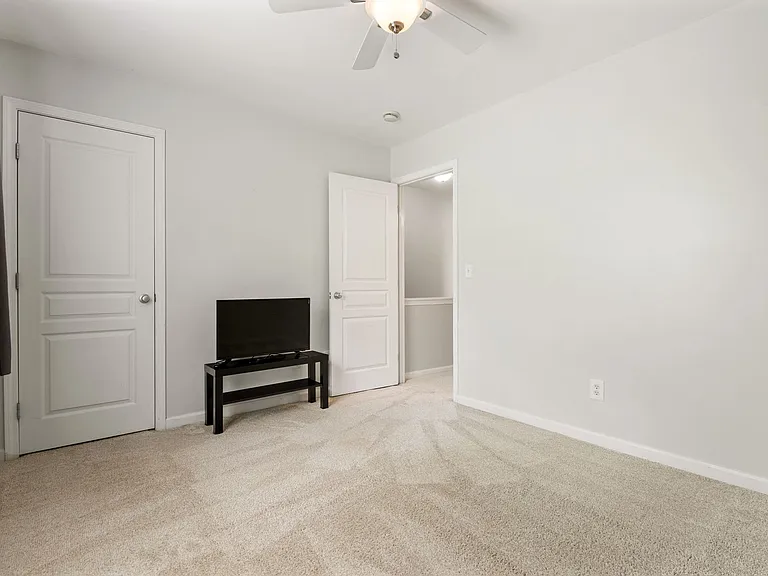 3811 Ramblewood Ave — Photo 17