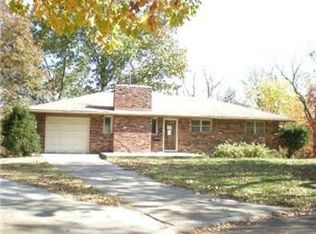 5449 N Askew Ave, Kansas City, MO 64119
