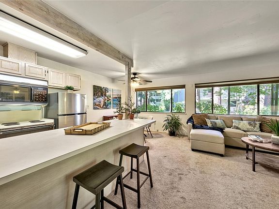 5th image of 1000 Lakeshore Blvd Unit 21