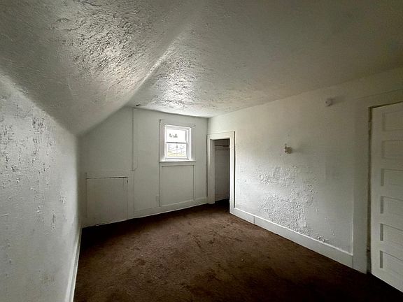 3rd image of 434 Wood St