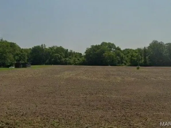 8754 Le Pere School Rd, Millstadt, IL 62260