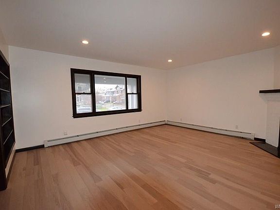 3rd image of 230 Huntington Ave