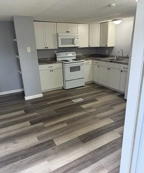 184 Dixon Rd — Photo 6