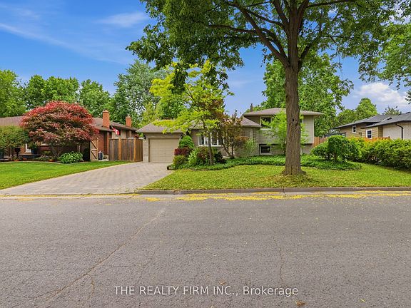 2nd image of 79 Mendip Cres