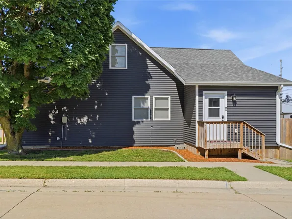502 3rd St, Victor, IA 52347