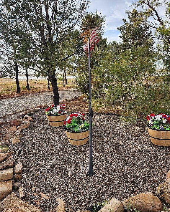 2nd image of 61 Las Flores Dr