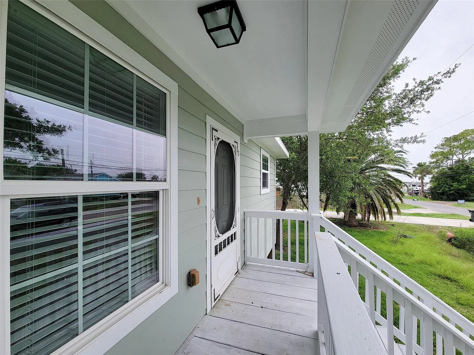 3 bed, 2.0 bath, 1247 sqft, $1,650 — Photo 3