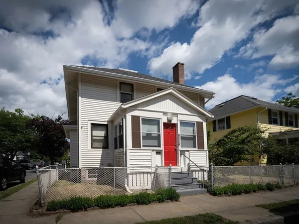 46 Park St, New Bedford, MA 02740