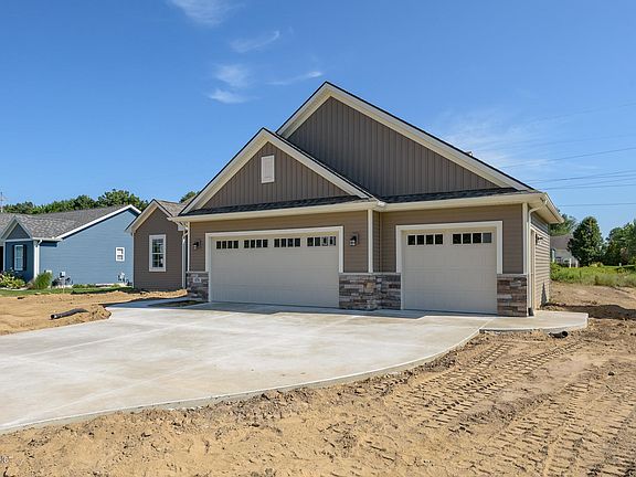 3rd image of 4774 Bahama Ln