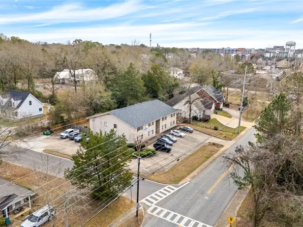 522 N Donahue Dr, Auburn, AL 36832