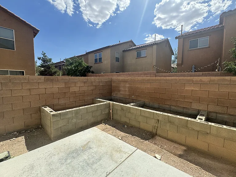 8305 Golden Amber St — Photo 10