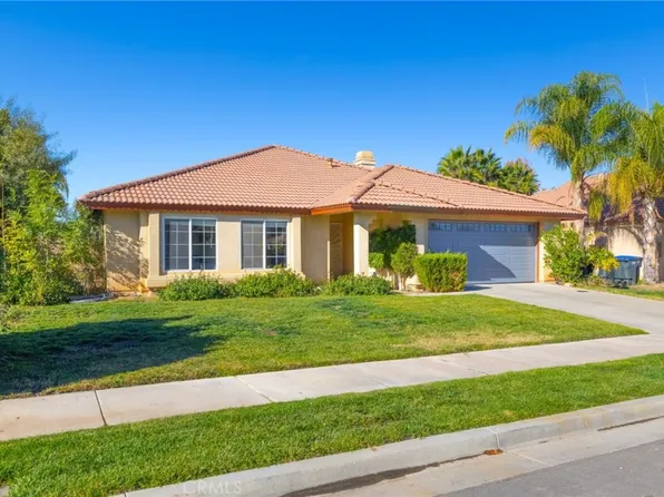 833 Empressa Ct, Hemet, CA 92543