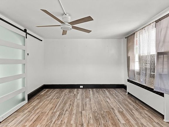 3rd image of 394 Owen St