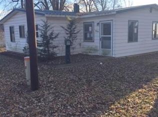 600 S West St, Winamac, IN