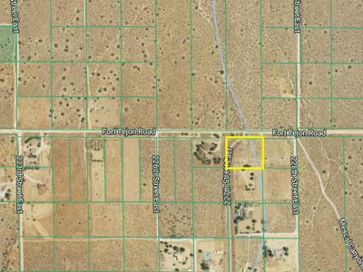 Corner, Llano, CA, 93544