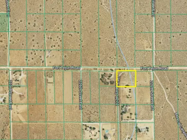 Corner, Llano, CA 93544