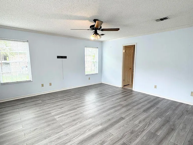 3019 Keats Dr — Photo 15