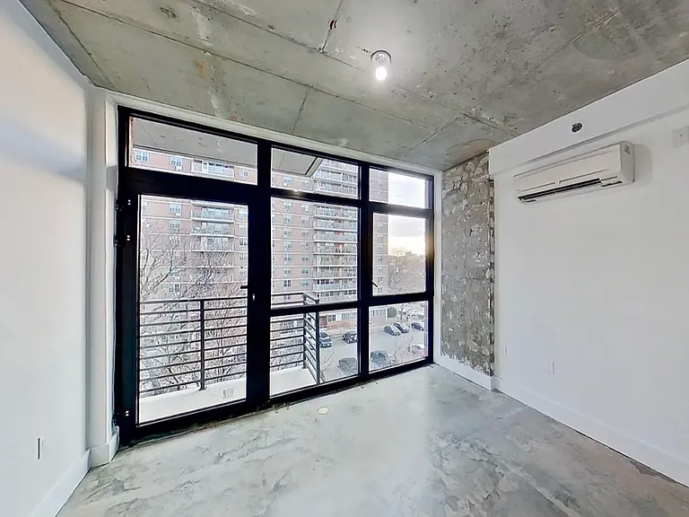 29 Montrose Ave #5G — Photo 7