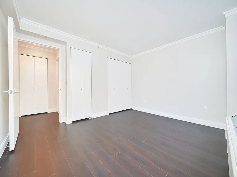 160 Riverside Blvd #6N — Photo 8