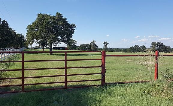 3rd image of 841 County Road 233