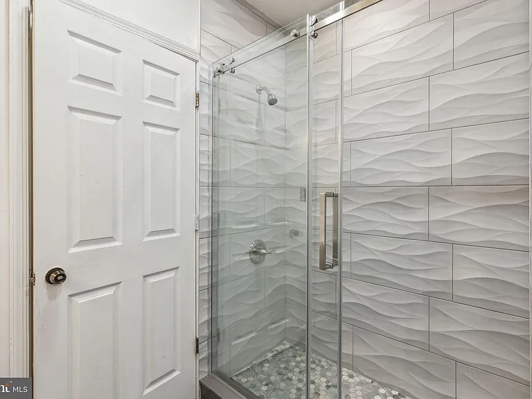1808 W Diamond St #1 — Photo 15