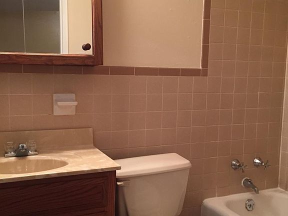 5th image of 785 Robinwood Dr