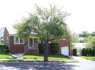 8 Park Ave, Kearny, NJ 07032