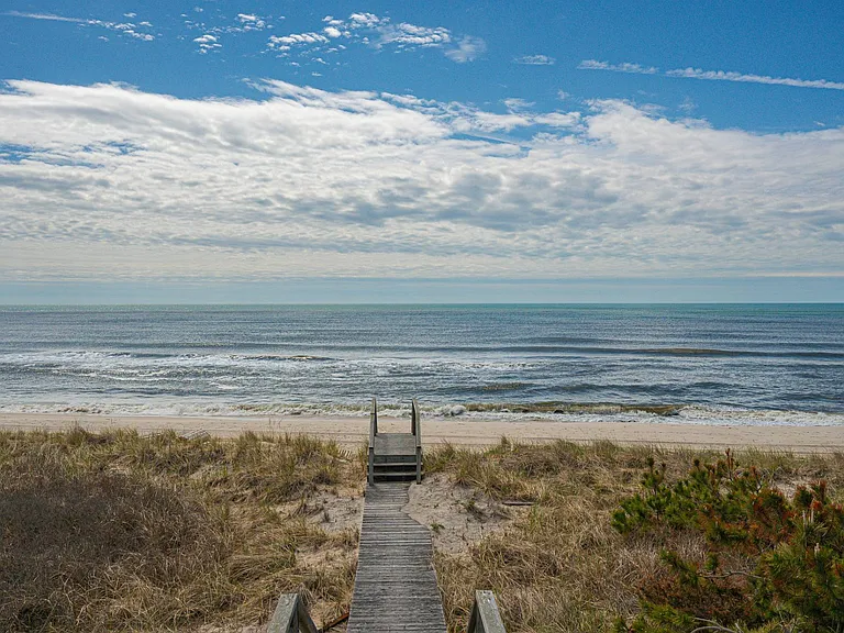 45 Dune Rd — Photo 33
