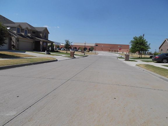 4th image of 1208 Dripping Springs Ln