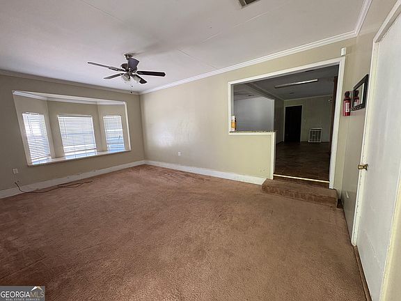 5th image of 5620 Forest Ave