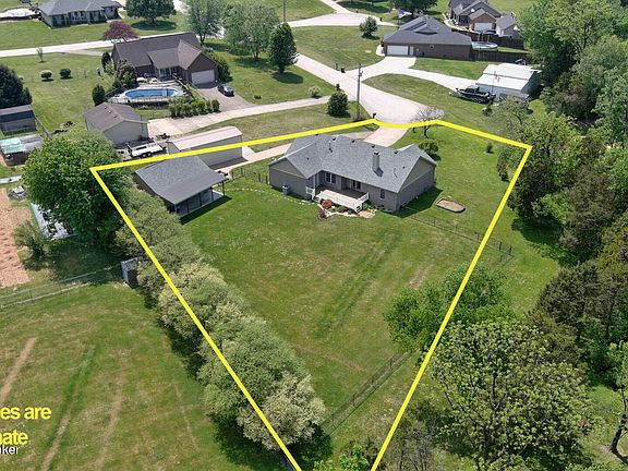 3rd image of 146 N Kristal Springs Dr