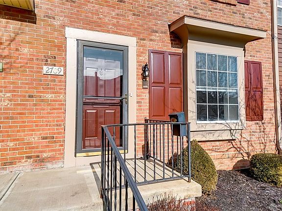 2nd image of 2709 N Kings Arms Cir