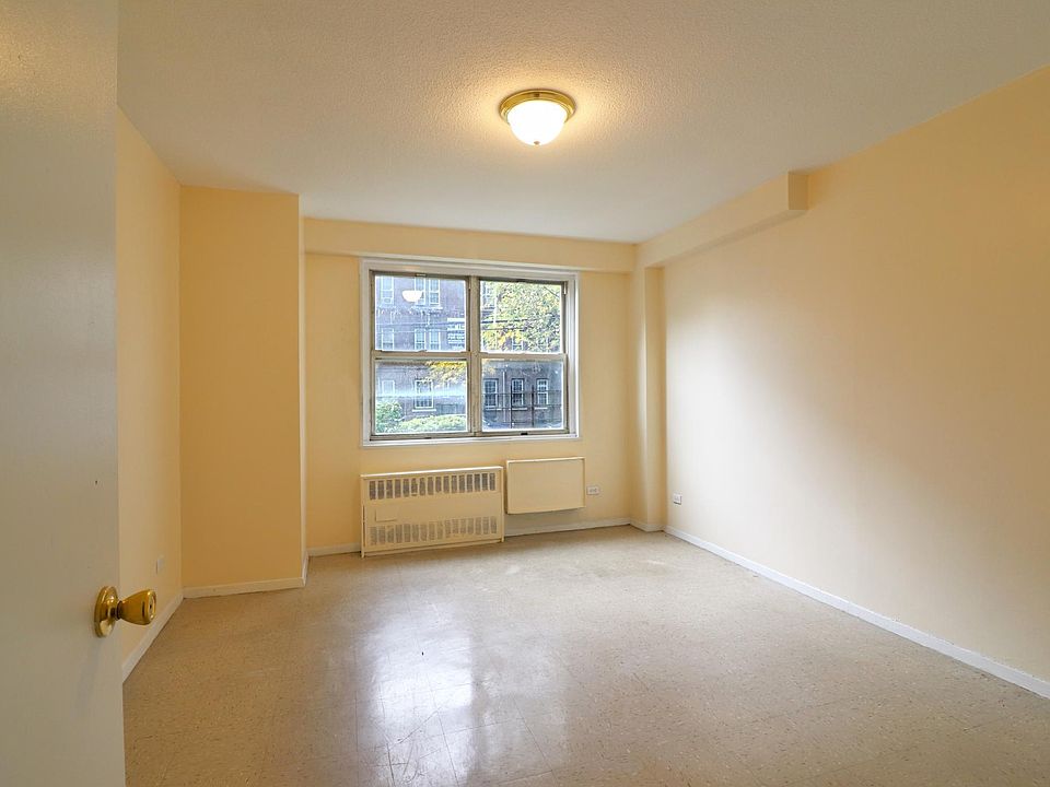 2nd image of 2550 Olinville Ave APT 1