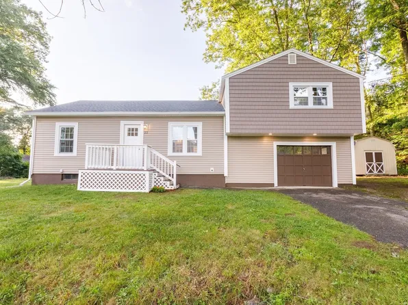 22 Lakeside Ave, Webster, MA 01570