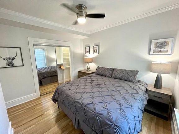 2nd image of 901 E 39th St #901