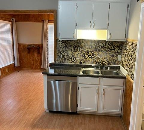 5th image of 68 Hutchins St