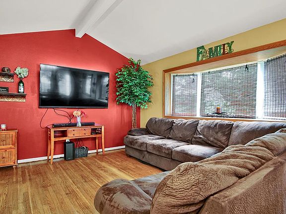 4th image of 2020 Caposele Ln