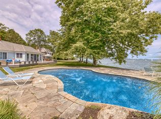 11120 Main Rd, East Marion, NY 11939