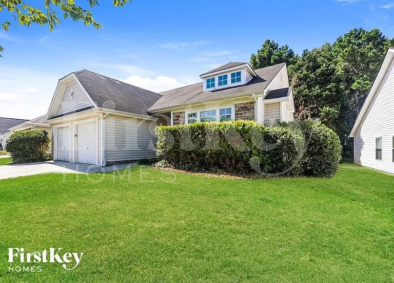 207 Fairgrove Ln — Photo 2