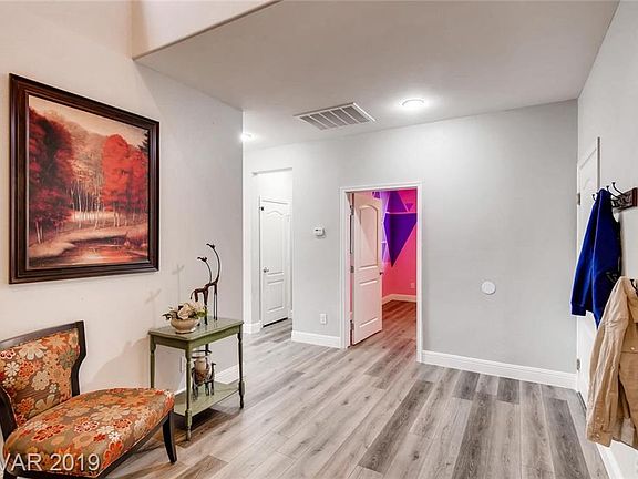 5th image of 10653 Mount Blackburn Ave